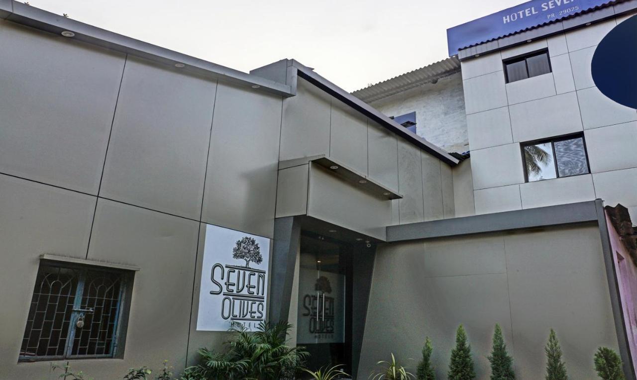 Treebo Trip Seven Olives Andheri มุมไบ ภายนอก รูปภาพ
